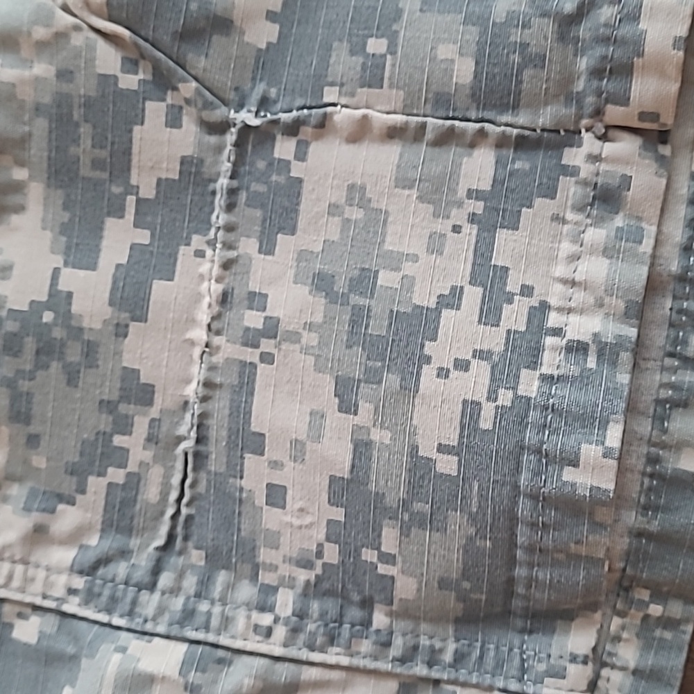 Army Issue UCP Field Jacket Digital Camo ACU size Medium Long - Picture 7 of 7